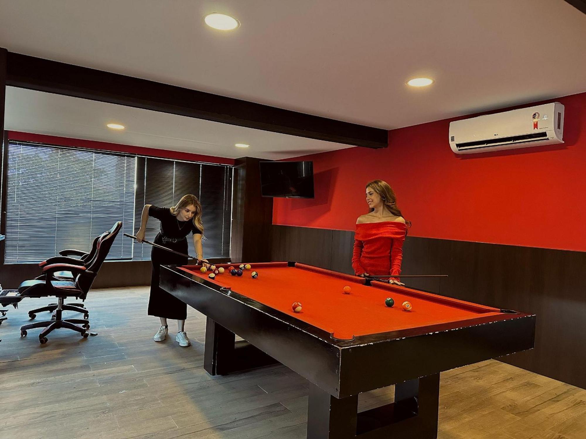 Apartdamani - Aptos Por Temporada No Centro Foz do Iguaçu Eksteriør billede